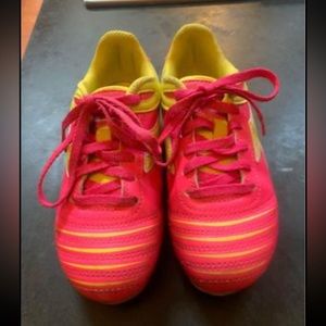 Kids soccer shoes size 13.5 worn one season in good condition.